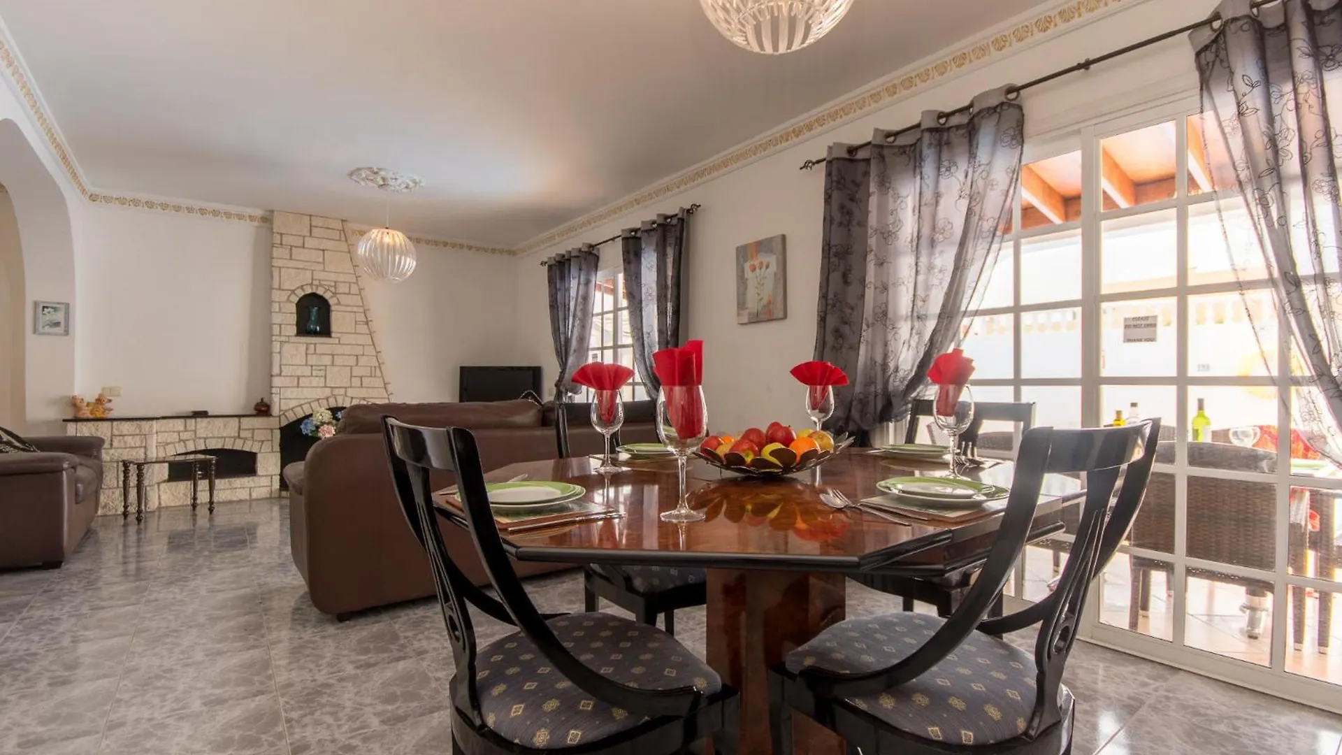 Beautiful 3 Bedroom Holiday Villa Callao Salvaje