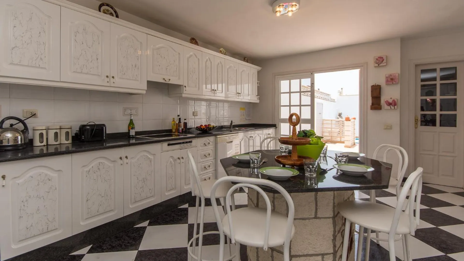 Beautiful 3 Bedroom Holiday Villa Callao Salvaje Spanien
